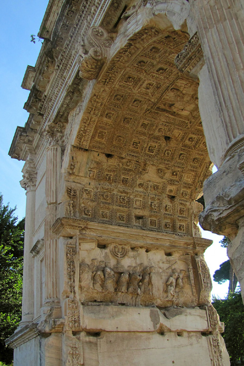 20120603zm_RomanForumTitusMenorah